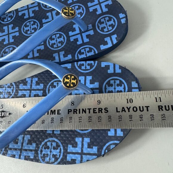 TORY BURCH Thin Flip Flop in Navy Mixed Logo - Picture 11 of 11